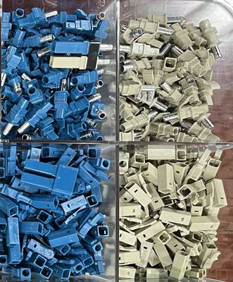 Καλή τιμή. Υπηρεσίες ηλεκτρικού συνδετήρα πλαστικού εμβολιασμού OEM ODM PP Υλικό νάιλον Προσαρμοσμένο χρώμα καλούπι για πλαστική ένεση σε απευθείας σύνδεση